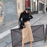 Falda informal con estampado de lunares